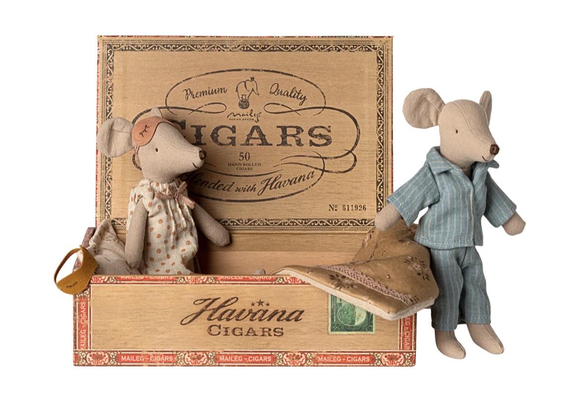 Maileg Mum & Dad Mice in a Cigar Box