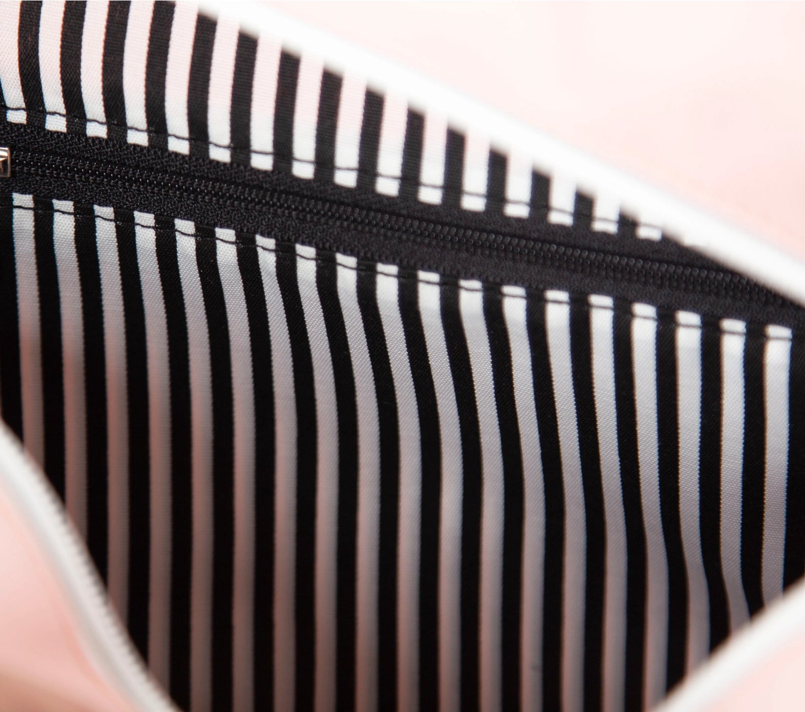 Motion Travel Kit- Olive