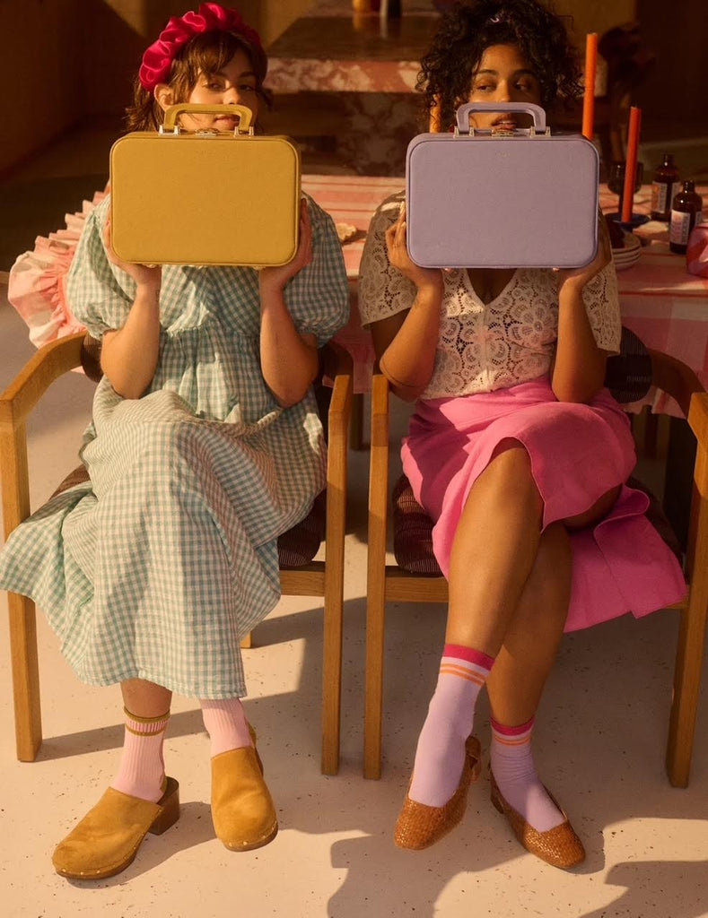 The Sticky Sis Club Vanity Case- 2 colors