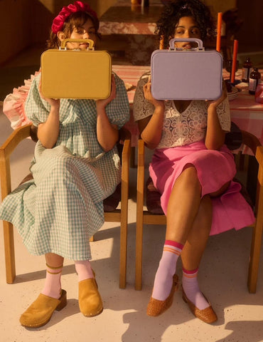 The Sticky Sis Club Vanity Case- 2 colors